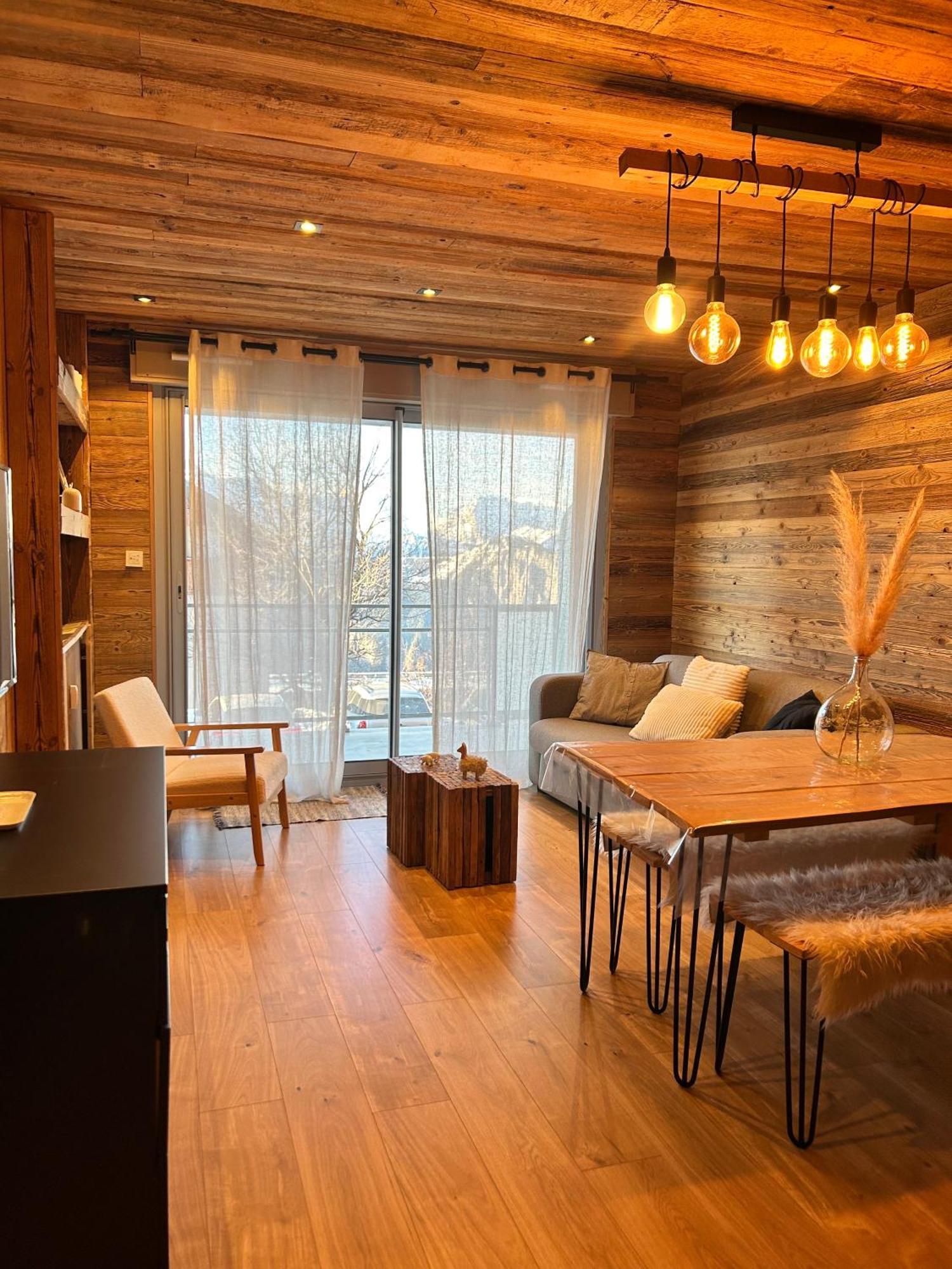 Alpe D'Huez Le Majestic 2 Skis Aux Pied Экстерьер фото